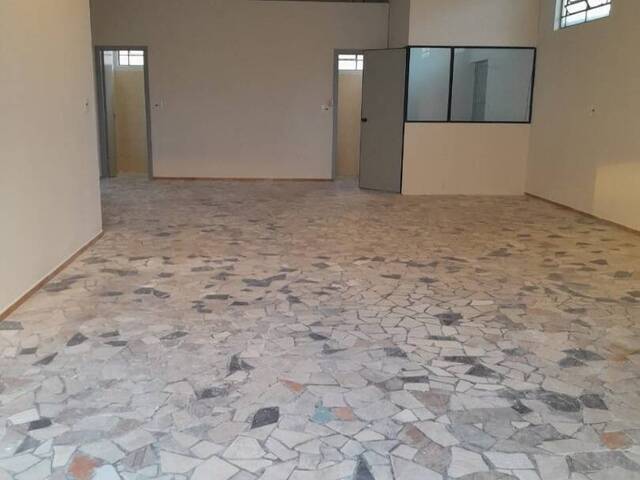 Salão Comercial para Locação em Atibaia - 2