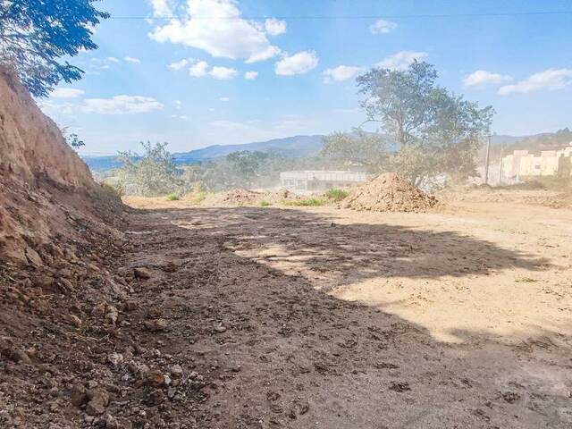 Terreno para Venda em Atibaia - 2