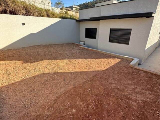 Casa para Venda em Bom Jesus dos Perdões - 5