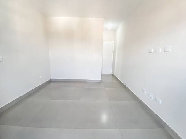 Sobrado para Venda em Atibaia - 4