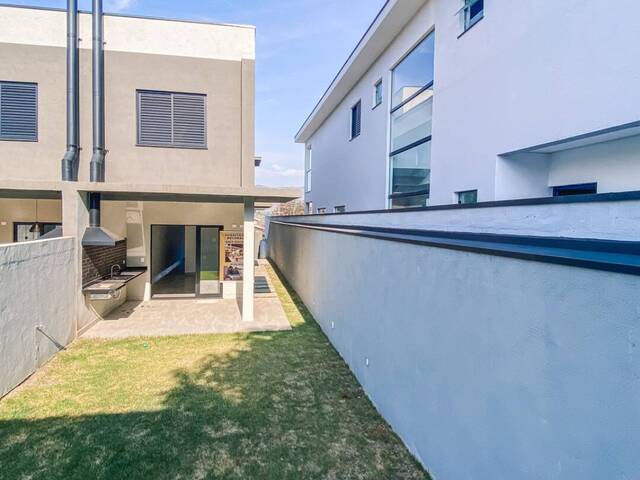 Sobrado para Venda em Atibaia - 3