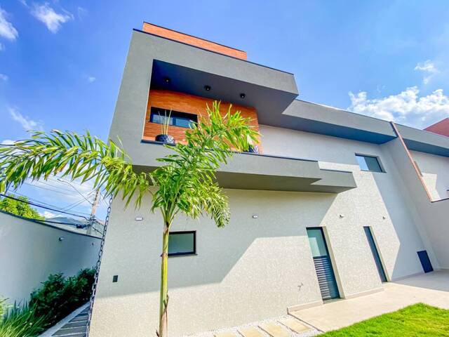 Sobrado para Venda em Atibaia - 2