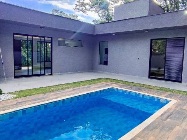 Sobrado para Venda em Atibaia - 2