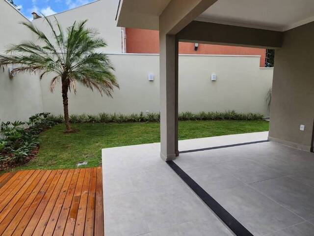 Sobrado para Venda em Atibaia - 2