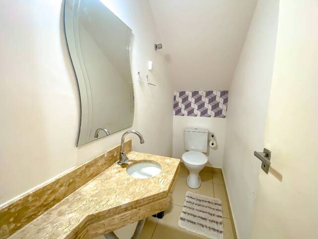 Sobrado para Venda em Atibaia - 4