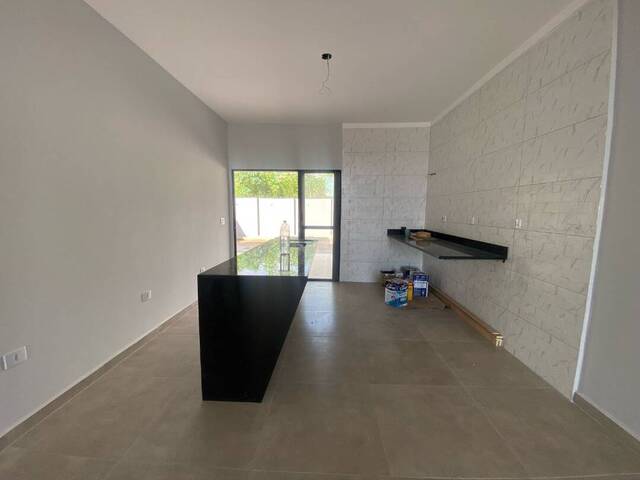 Sobrado para Venda em Atibaia - 4