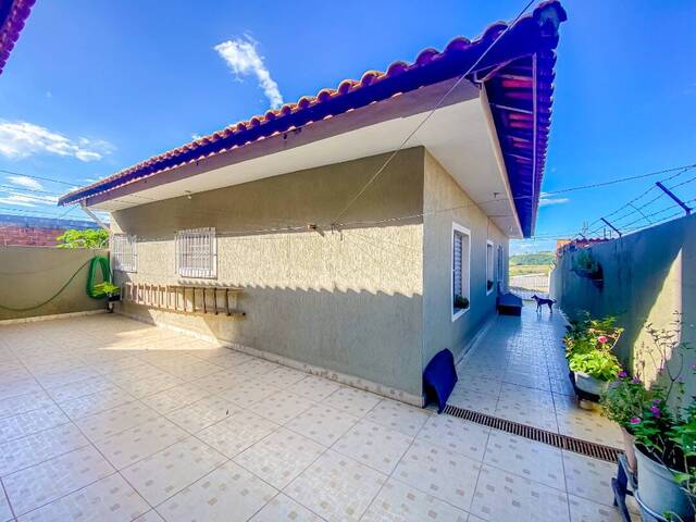 Casa para Venda em Bom Jesus dos Perdões - 5