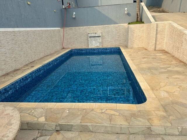 Sobrado para Venda em Atibaia - 3