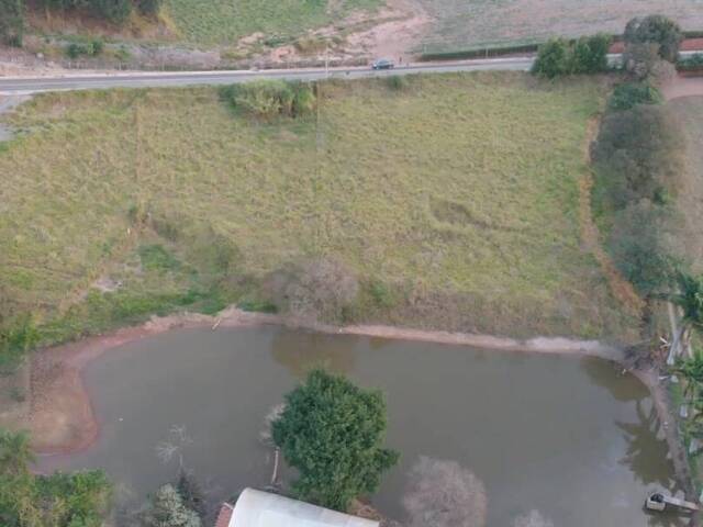 Terreno para Venda em Vargem - 2