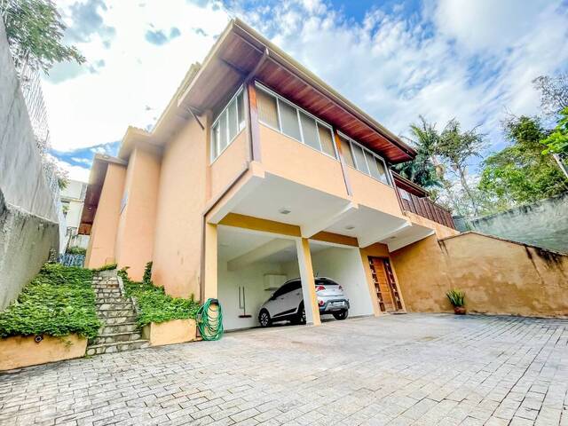 Sobrado para Venda em Atibaia - 3