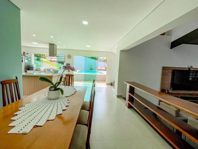 Casa para Venda em Atibaia - 3