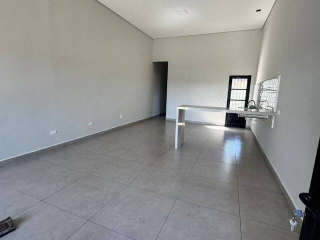 Casa para Venda em Atibaia - 3