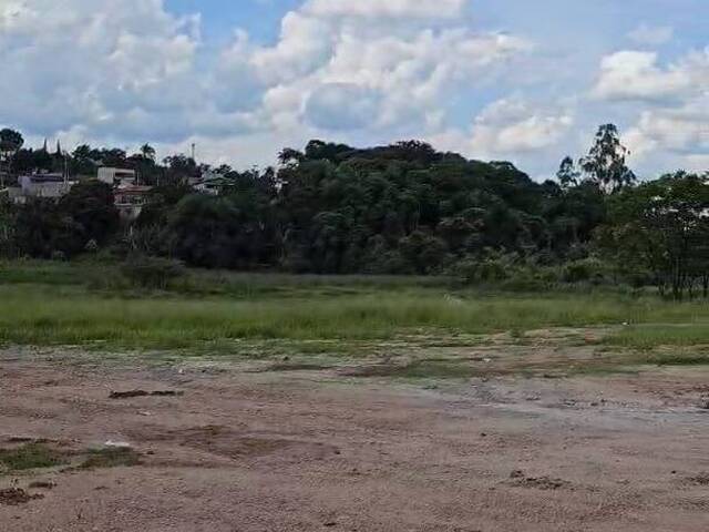 Área para Venda em Atibaia - 2
